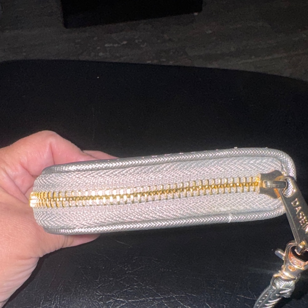 Dasein Elegant Silver & Gold Zip Around Full Size Wristlet NWOT - Picture 11 of 16